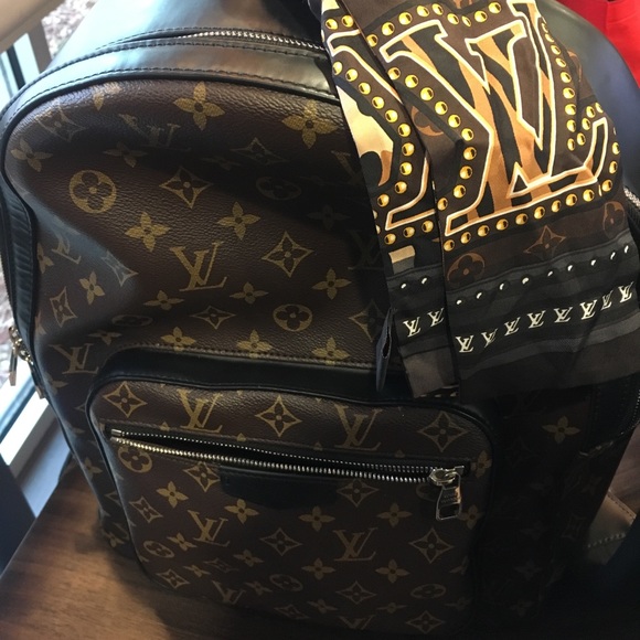Josh Louis Vuitton BackPack - Picture 4 of 5